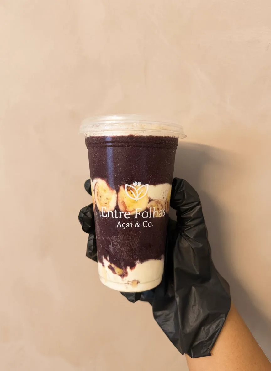 Açaí cremoso artesanal Entre Folhas com frutas frescas — delivery em Lorena SP
